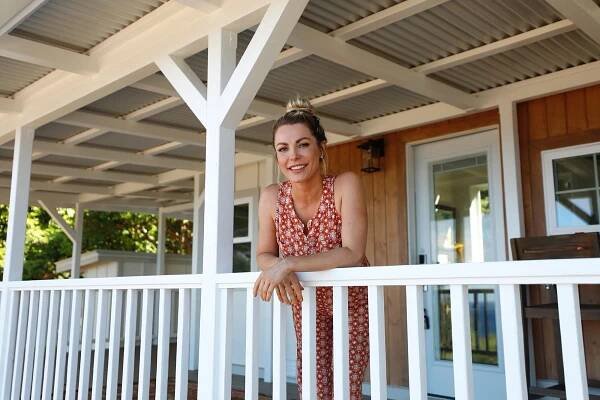 Tour Crystal Hefner’s Stunning Hawaiian Home