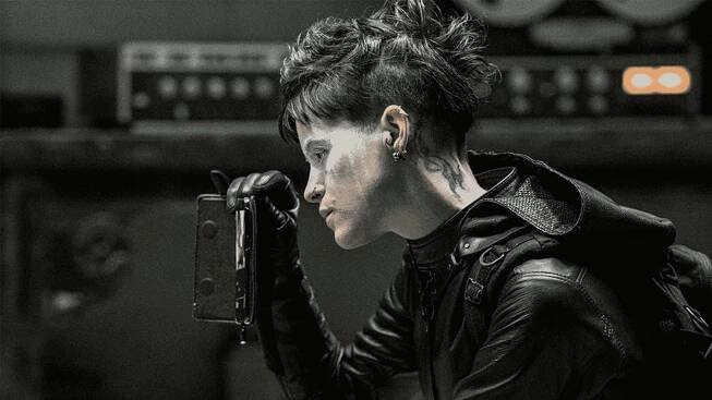 Zabudnite na Rooney Maru. Nové Dievča v pavúčej sieti je Claire Foy, ktorá sa predstavuje v prvom traileri!
