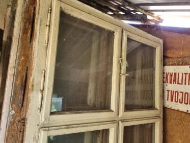 Staré dřevěné okna - Stavebniny