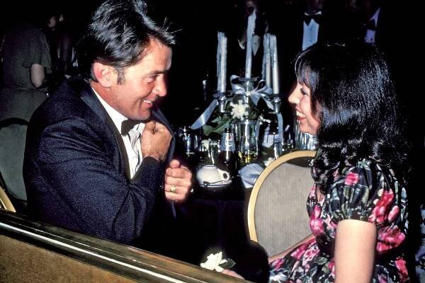 Martin Sheen and Janet Sheen during "Insight" Gala Honors Jack Albertson - March 21, 1980 at Beverly Hilton Hotel in Beverly Hills, California, United States. (Photo by Ron Galella/Ron Galella Collection via Getty Images)