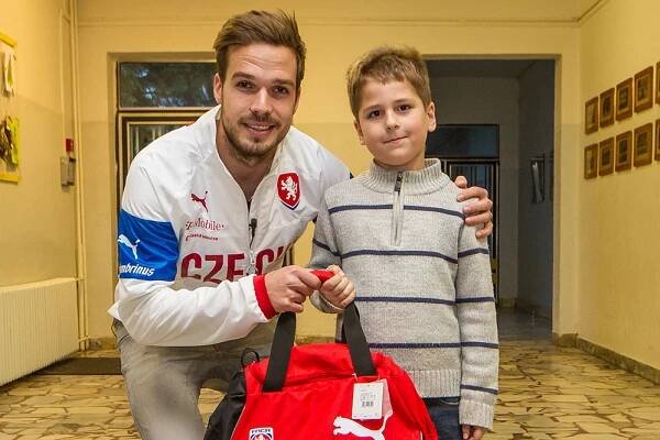 Filip Novák a reprezentanti nadělovali