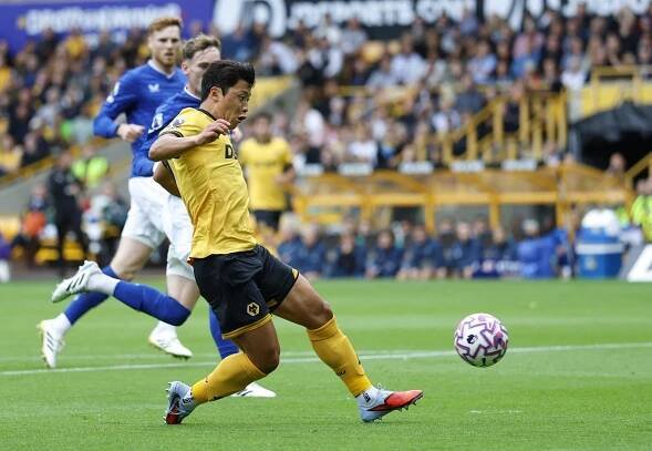 Hwang Hee-chan of Wolverhampton Wanderers scoring a goal.