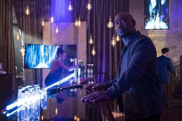 Lucifer - Zatracené nebeské karaoke - Z filmu - D.B. Woodside