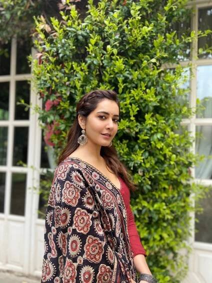 Raashii Khanna Photo – Trending Cinemas Now