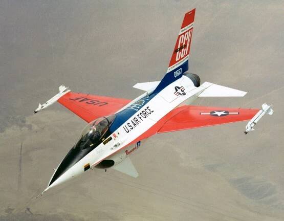 Netradičné verzie stroja Lockheed Martin (General Dynamics) F-16
