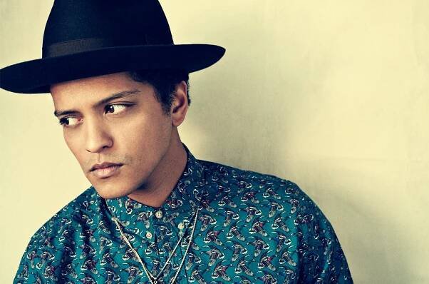 Bruno Mars dobyl rebríček Billboard 200