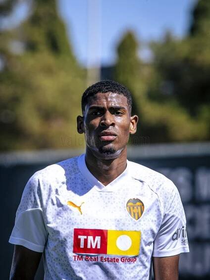 BEST PICTURES FROM VALENCIA CF TRAINING SESSION - Valencia CF