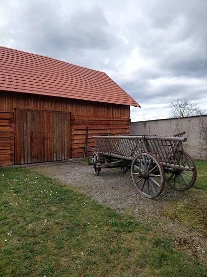 Fotogalerie • Dvěvěná stodola ze Sovenic (Lidová architektura) • Mapy.com
