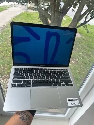 MacBook Air 2020 - M1 - 256GB - 6M záruka