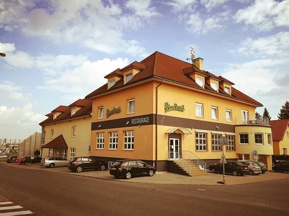 HOTEL TULIPÁN, Průhonice