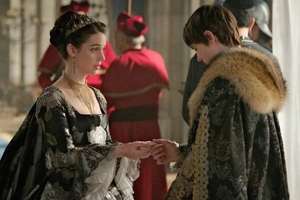 Království - Korunovace - Z filmu - Adelaide Kane, Spencer Macpherson