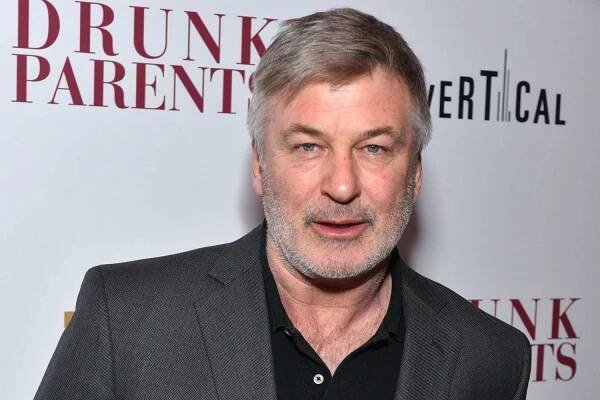 Why Alec Baldwin Is Hesitant About Another Baby: 'When My Kids Graduate School, I'll Be 85'