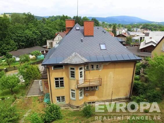 Prodej rodinné vily v blízkosti centra Vrchlabí - EVROPA realitní kancelář