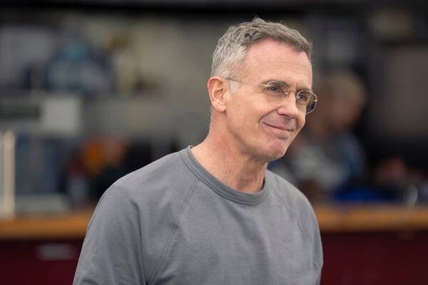 David Eigenberg as Steve Brady