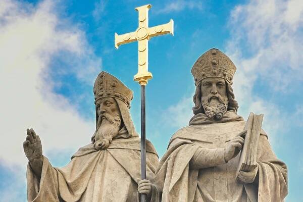 Příchod věrozvěstů Cyrila a Metoděje na Velkou... | iROZHLAS - spolehlivé zprávy