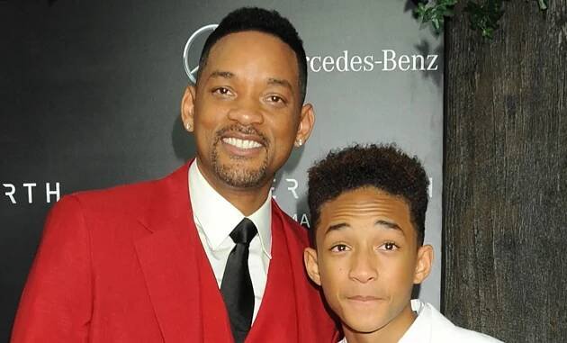 Oceněný Will Smith na pódiu zfackoval moderátora Oscarů. Kvůli vtipu o manželce