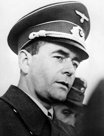 Black and white photo of Albert Speer.