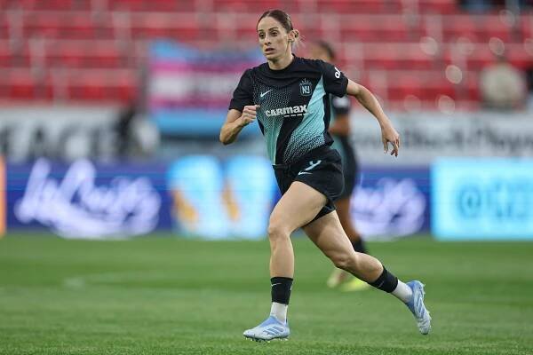 Women’s soccer summer returns stateside. Plus: U.S. disaster in the pool?