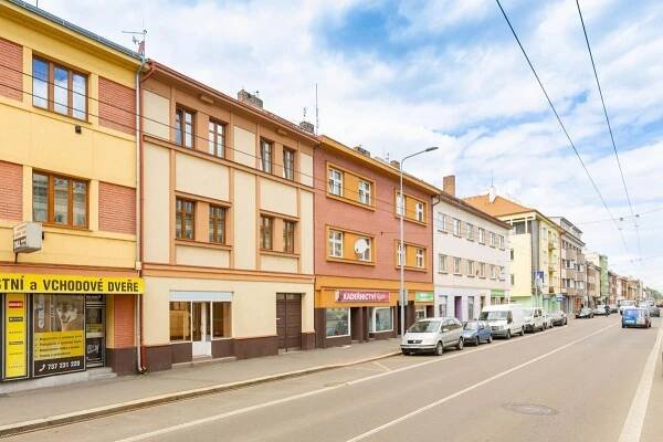 Pronájem obchodních prostor 197 m2 - Jana Palacha 1235, Zelené Předměstí, Pardubice, okr. Pardubice | Expert Reality