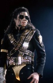 File:Michael Jackson Dangerous World Tour 1993.jpg