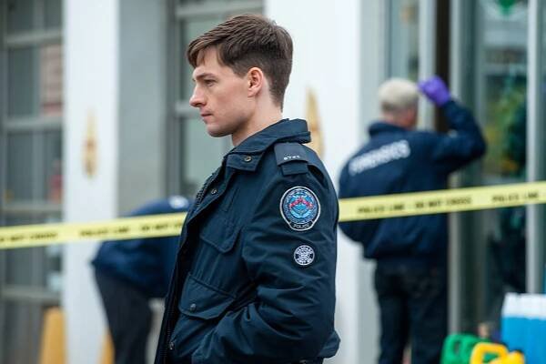 Rookie Blue - Kostlivci ve skříni (S04E06) (2013)