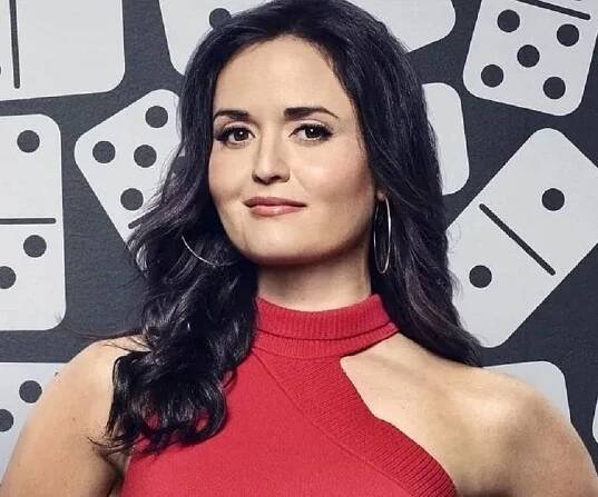 Danica McKellar Biography - Facts, Childhood, Family Life & Achievements