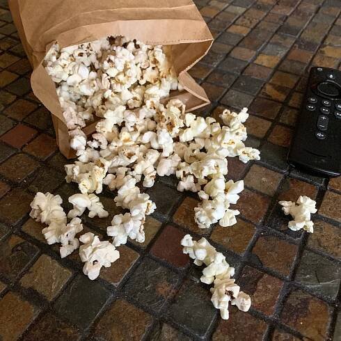 Microwave Popcorn in a Paper Bag - Trimazing
