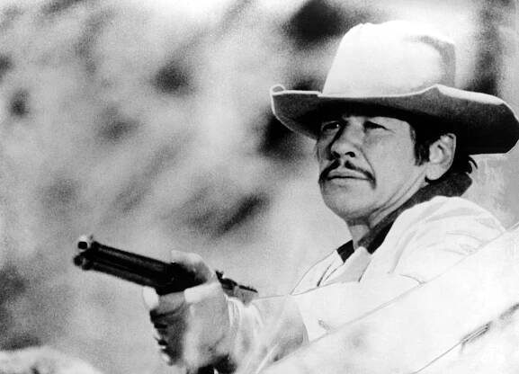 CHINO, (aka VALDEZ, IL MEZZOSANGUE, aka THE VALDEZ HORSES, aka VALDEZ THE HALFBREED, aka WILD HORSES), Charles Bronson, 1973