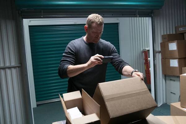 Stav ohrožení - Here He Comes - Z filmu - Max Martini