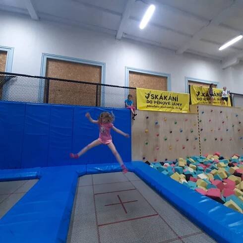 Aquapark a Jump Aréna za odměnu za sběr papíru... | Základní škola Broumovská, Liberec