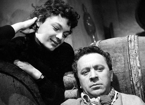 FOTO: Jana Hlaváčová a Miroslav Horníček ve filmu Kam čert nemůže. – stránka 244