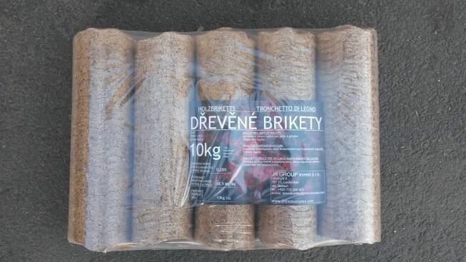 DŘEVĚNÉ BRIKETY - Palivové dřevo pila Roblín