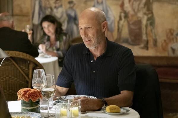 Jon Gries in "The White Lotus" Season 1
