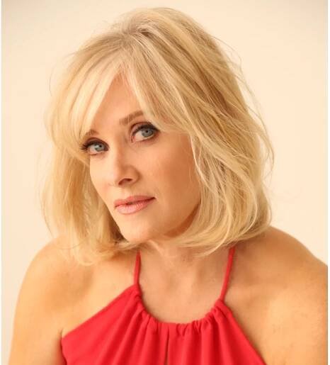 Barbara Crampton Interview – The Dark Side