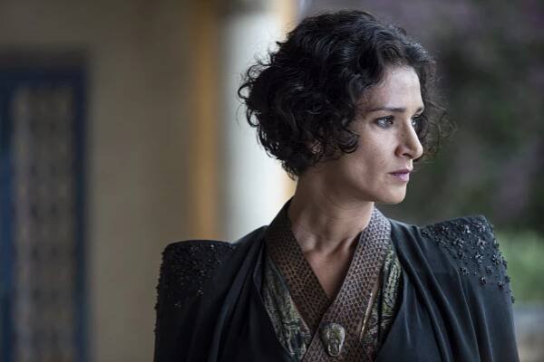 Hra o trůny - Dům černé a bílé - Z filmu - Indira Varma