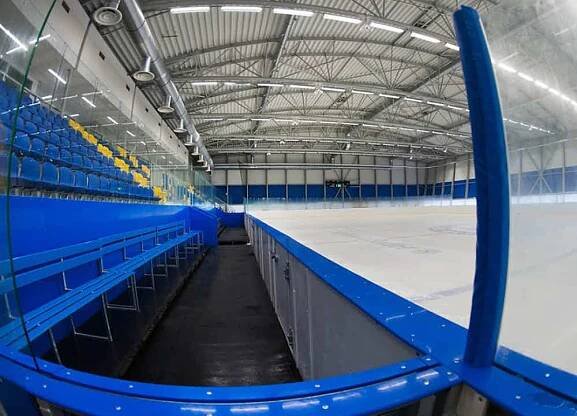Zimní stadion ve sportovním areálu Na Lukách | Projekty | Syner 