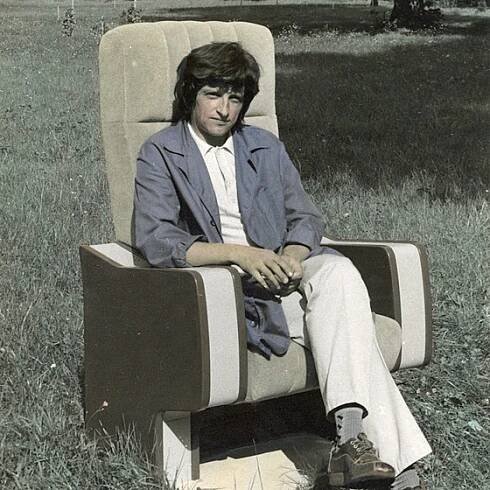 Nábytkový designér Josef Macek (1942–2016) je podepsaný pod celou řadou židlí a...