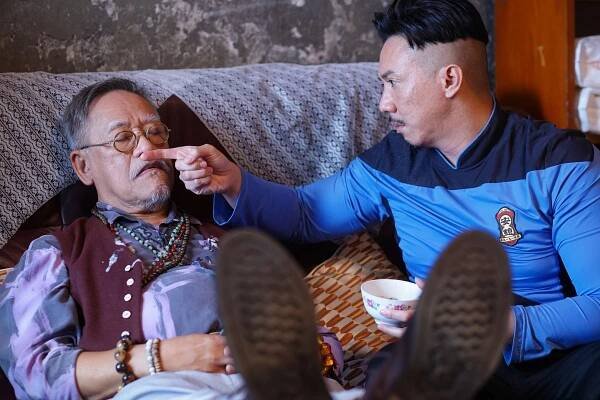 Ru zhu ru bao - Z filmu - Richard Ng