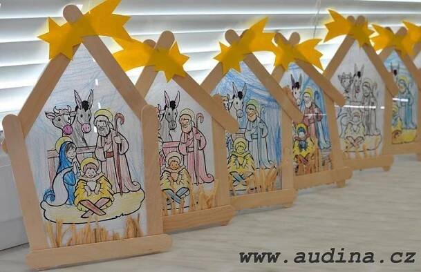 Betlém z lékařských špachtlí: | Christmas nativity, Preschool christmas, Nativity crafts
