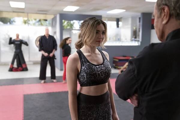 Cobra Kai - Minová pole (S04E07) (2021)