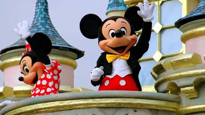 Je teď ten pravý čas investovat do akcií Disney? Obchodují se s velkou slevou!