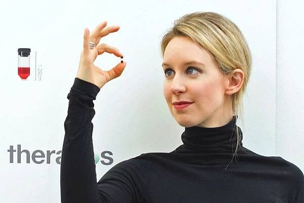 Revoluční nápad na odhalování nemocí z jediné kapky krve vynesl firmě Theranos miliardy dolarů. Z firmy se však vyklubal podvod, za jehož hlavního strůjce byla považována Elisabeth Holmesová (na snímku). Zdroj: Theranos