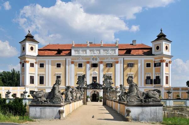 Státní zámek Milotice - pohled na průčelí