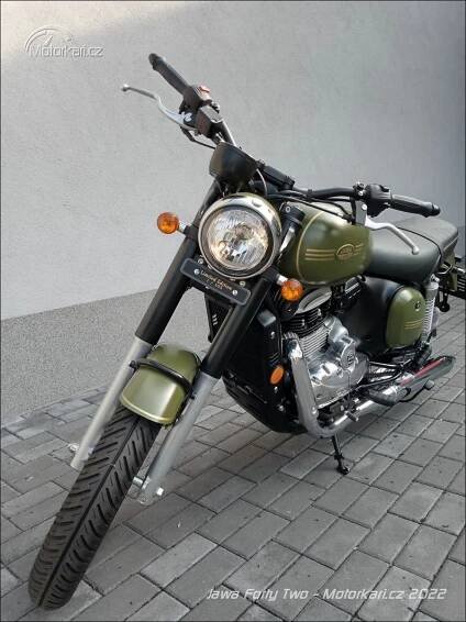 Třetí indická Jawa na českém trhu. Začal se prodávat model Forty Two | Motorkáři.cz