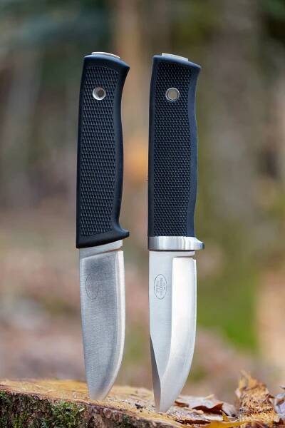 Survival Messer Fällkniven F1 (links) und Fällkniven F1 Pro (rechts).