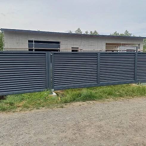 MARDES DESIGN | Posuvné brány, křídlové brány, branky a plotové dílce