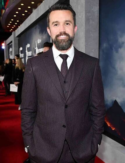 'It's Always Sunny' 's Rob McElhenney Celebrates His 2 Gay Moms in 'Love Is Love' Mother's Day Video