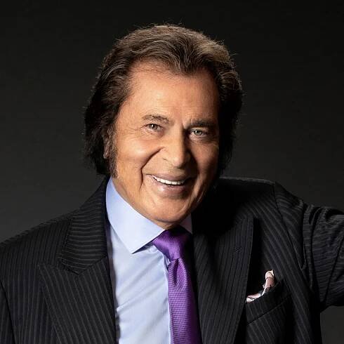 Poslechněte si interpreta Engelbert Humperdinck, sledujte hudební videa, přečtěte si životopis, podívejte se na data turné a další informace.