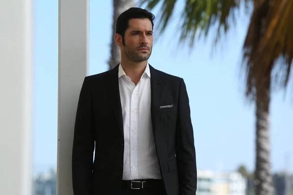 Lucifer - Hra se zbraněmi (S02E05) (2016)