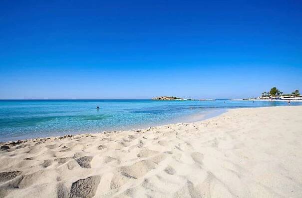 ALOHA BEACH RESORT - Tatlisu, Severní Kypr(Od £197,000) | CYPRUS CONSTRUCTION